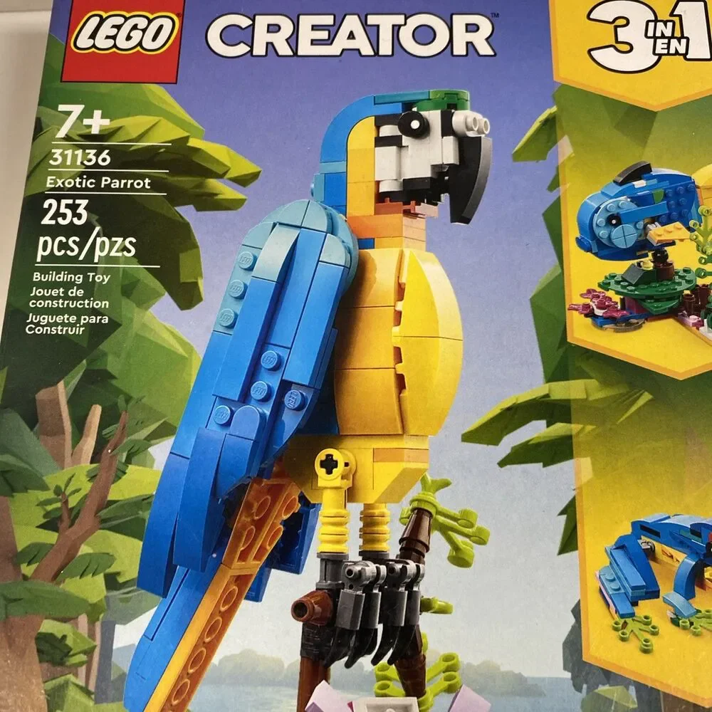 LEGO CREATOR: Exotic Parrot (31136)